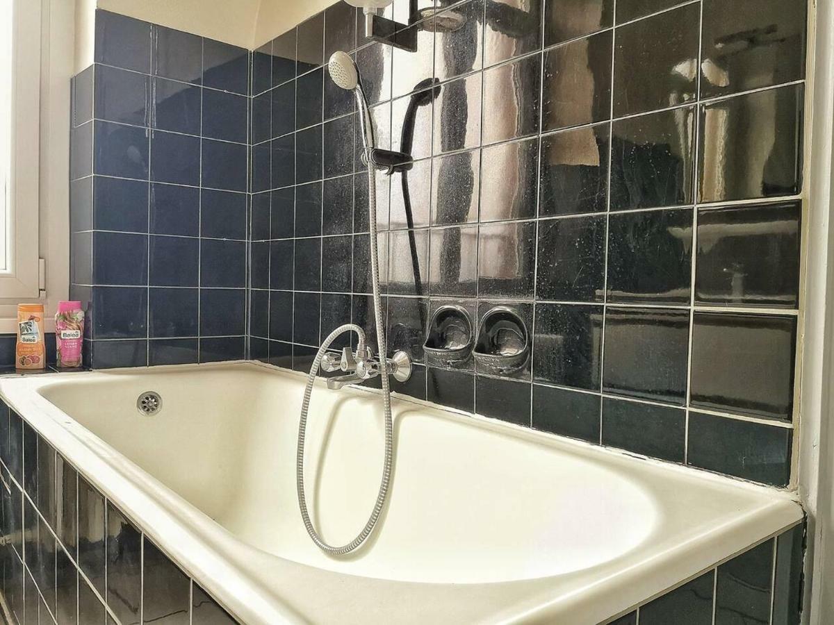 Le XI - Suite Colmar Gare - Parking Екстериор снимка