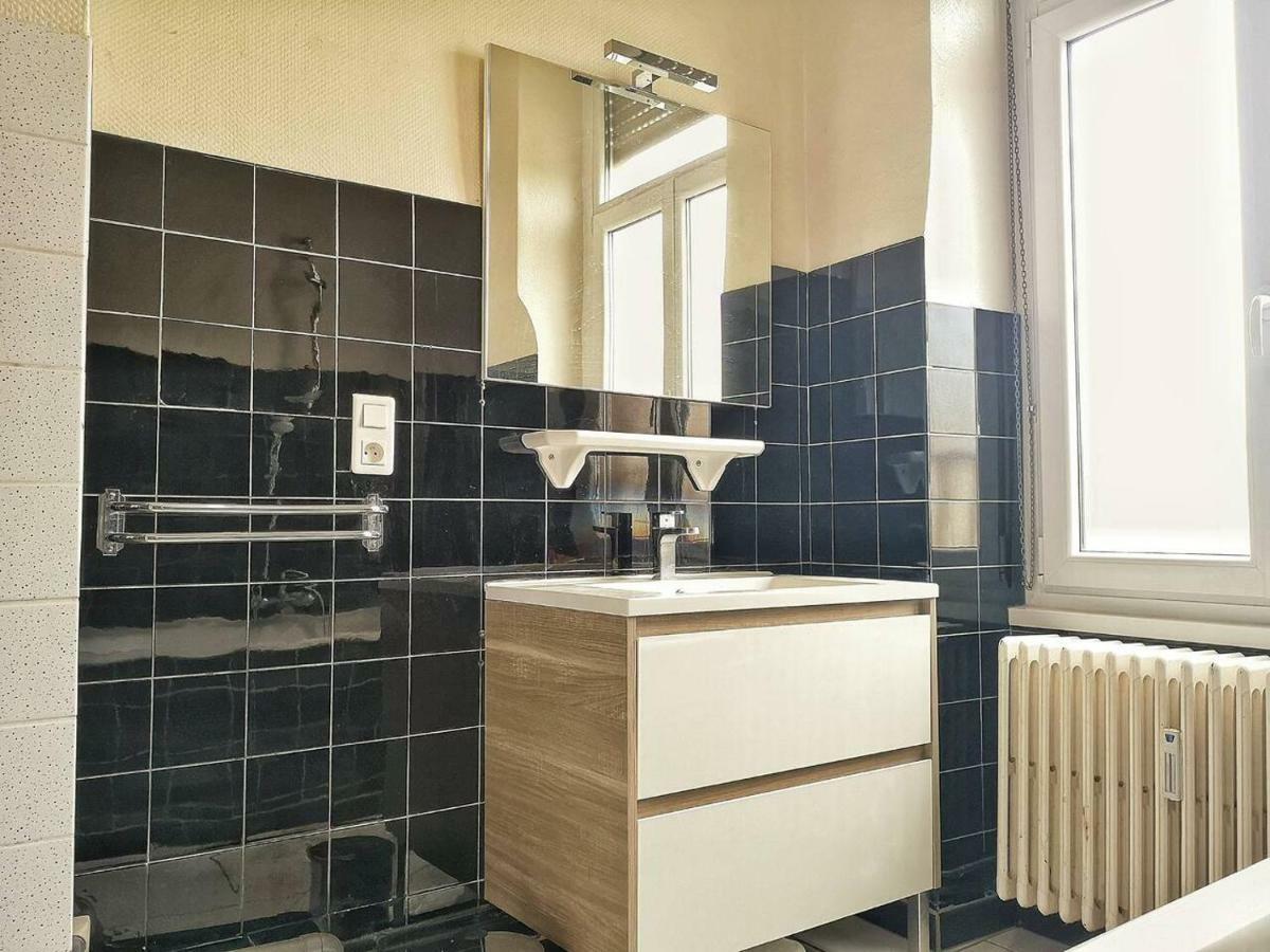 Le XI - Suite Colmar Gare - Parking Екстериор снимка